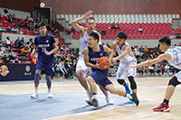 Team members of CUHK take the initiative and spare no efforts to score in the match